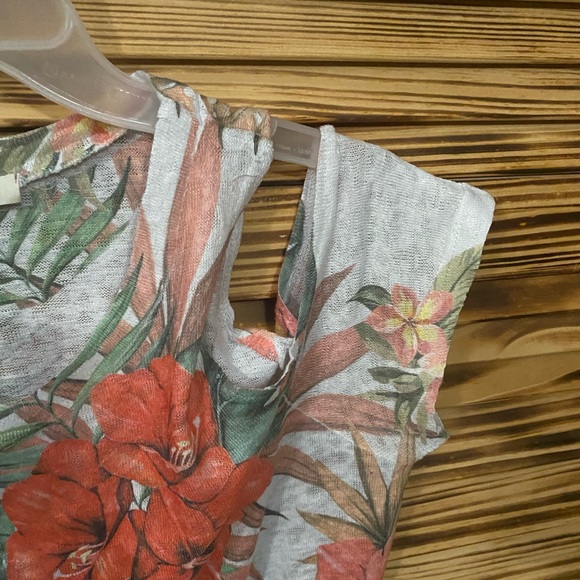 Lot of 2 Womens tops. - Picture 3 of 6